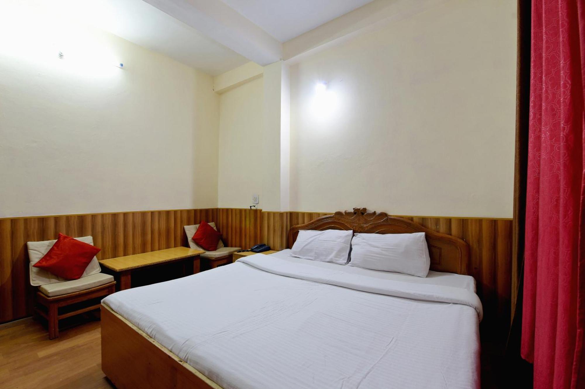 SPOT ON 41403 Hotel Sunbeam Shamshi Exterior foto