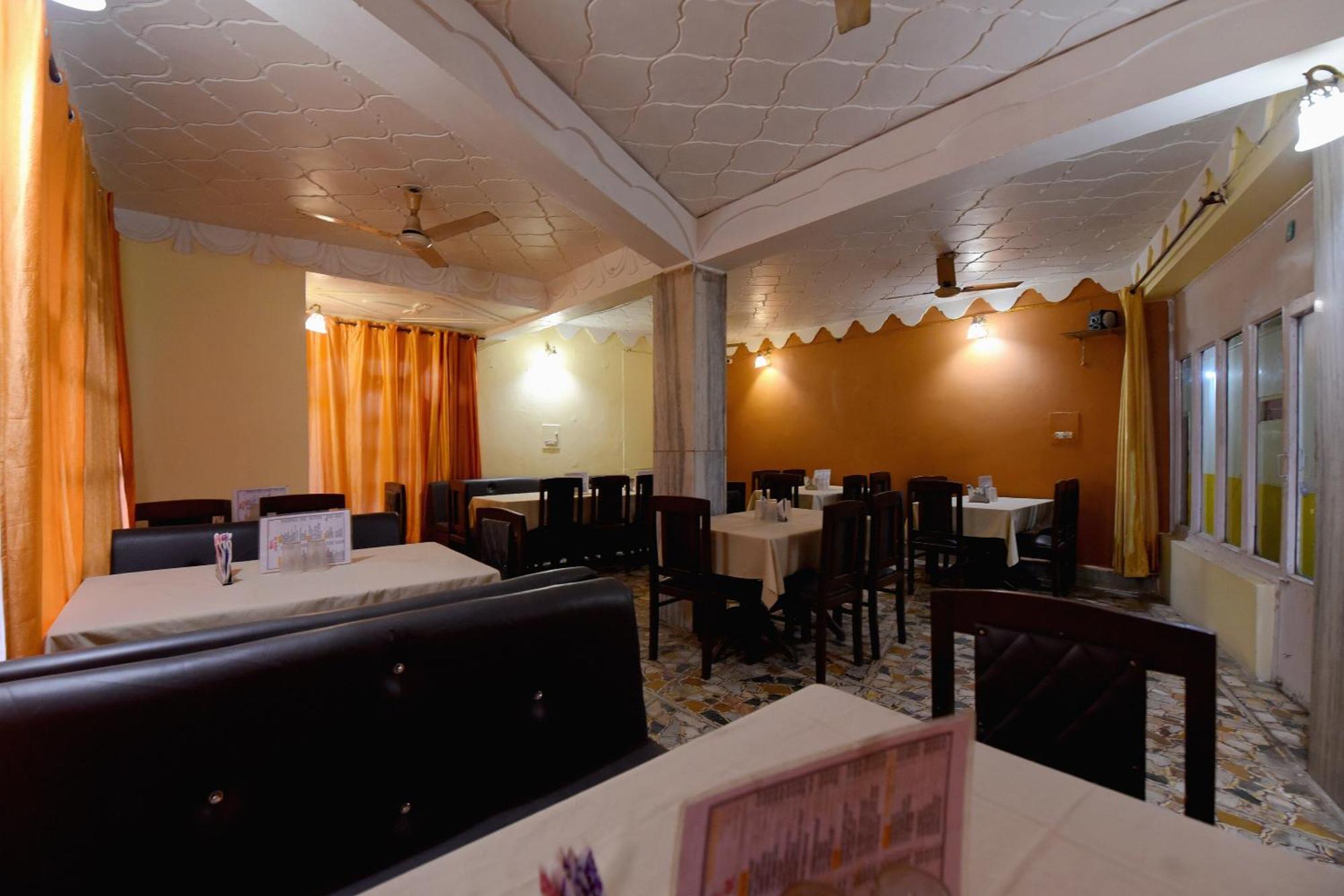 SPOT ON 41403 Hotel Sunbeam Shamshi Exterior foto